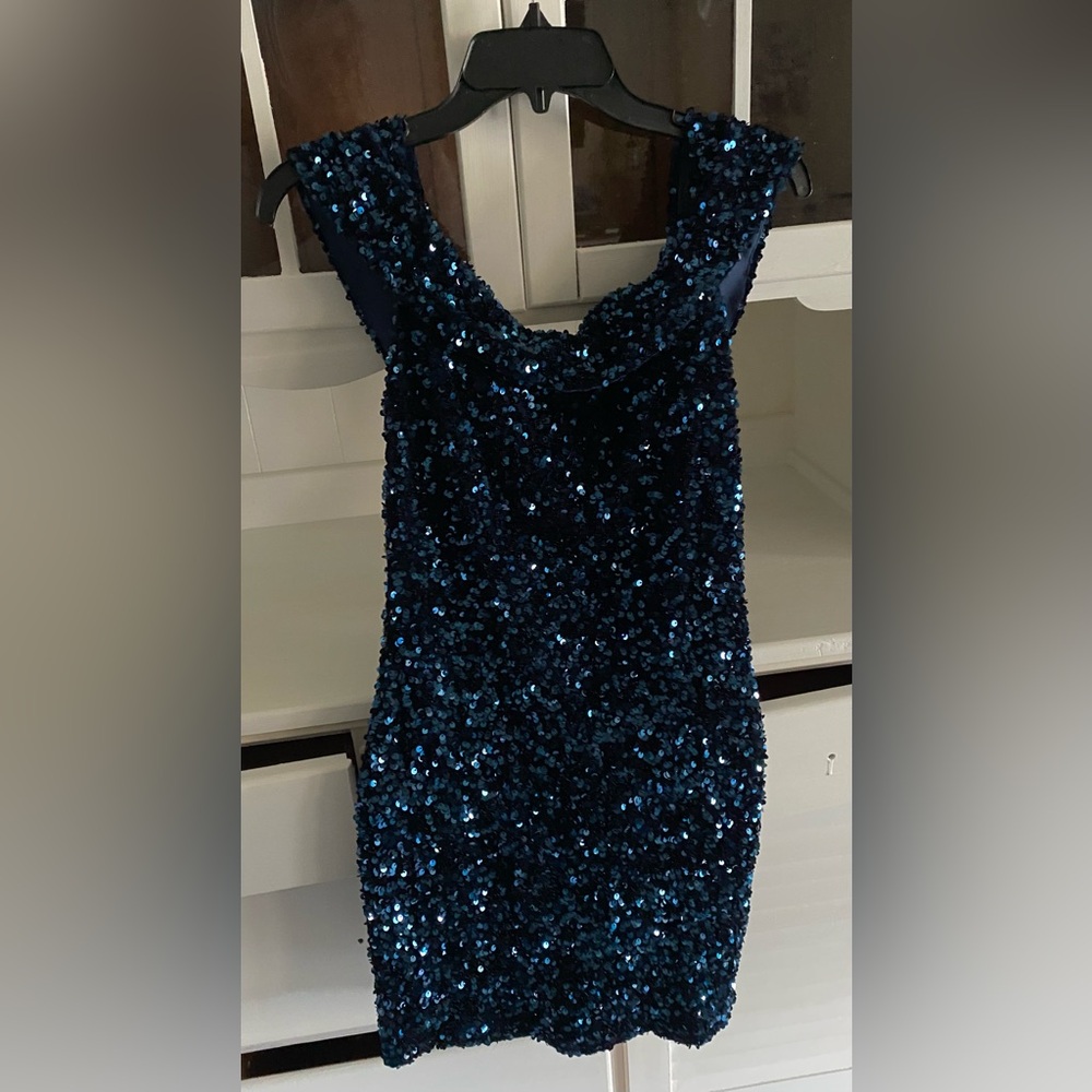 Elegant Blue Sequin Dress